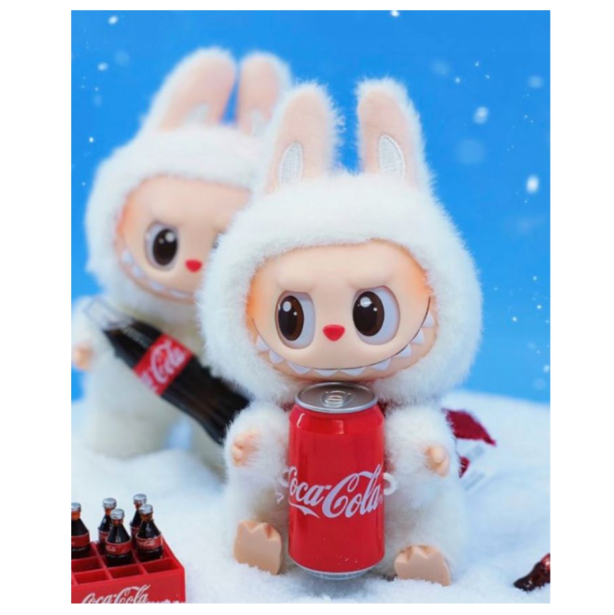 Labubu Peluche Coca-Cola Caja Sorpresa disponible en Yaxa Colombia